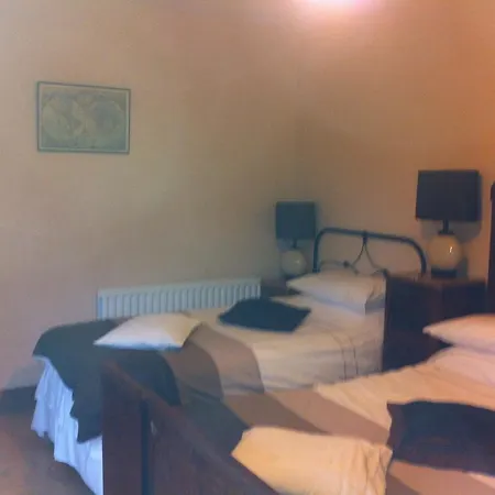 Old Castle House 4*
